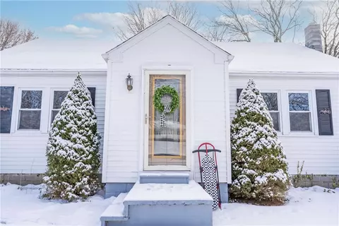 93 Canandaigua St, Shortsville, NY 14548