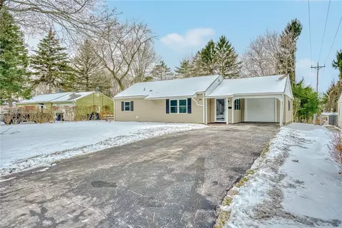 91 Pontiac St, Webster, NY 14580