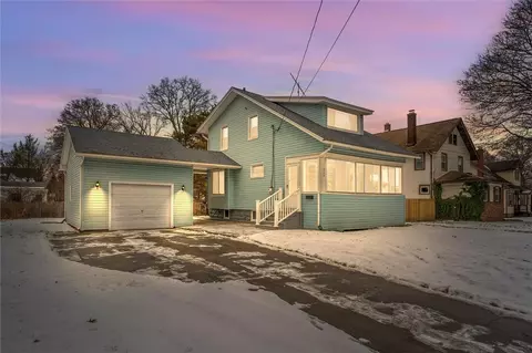 242 Stonewood Ave, Greece, NY 14616
