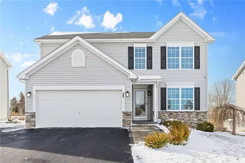 25 Prestwick Ln, Chili, NY 14428