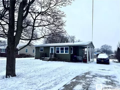 851 Jackson St, Dunkirk, NY 14048