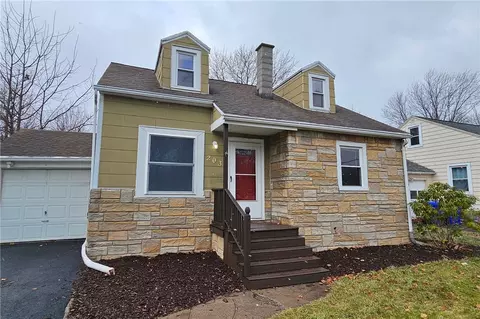 203 Newton Rd, Greece, NY 14626