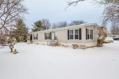 6373 Lambert St, Victor, NY 14564