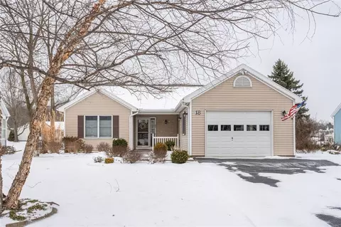 18 Freedom Pond Ln, Chili, NY 14514