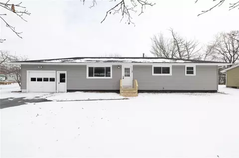 12 Coachwood Ln, Rochester, NY 14623