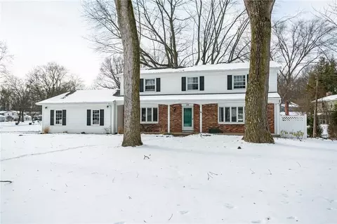 29 Pittsford Manor Ln, Pittsford, NY 14534