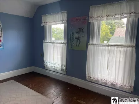 94 E 7th St, Dunkirk, NY 14048 photo 6