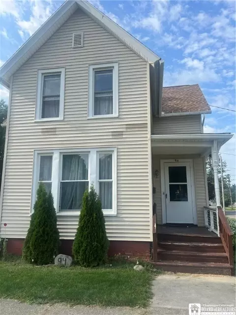 94 E 7th St, Dunkirk, NY 14048
