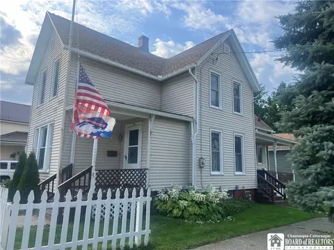 94 E 7th St, Dunkirk, NY 14048 photo 3