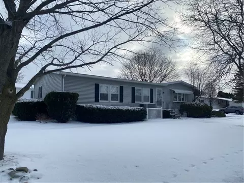 6398 Kims Dr, Victor, NY 14564