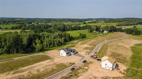 14 Mendon Green Ln, Pittsford, NY 14534