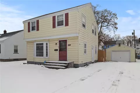 107 Mayflower St, Rochester, NY 14615