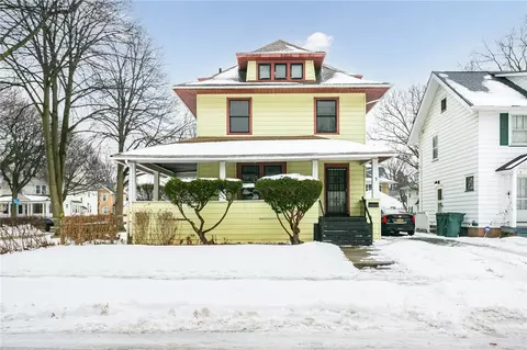 3 Bradburn St, Rochester, NY 14619