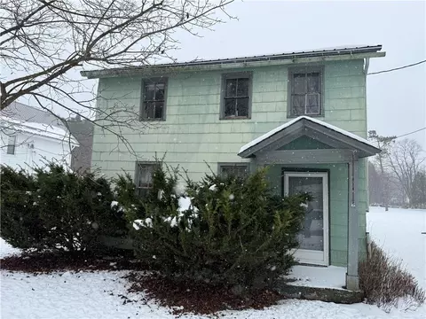 47 Mechanic St, Angelica, NY 14709