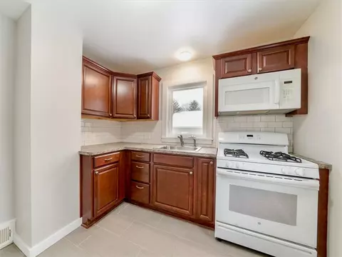 69 Lodge Dr, Irondequoit, NY 14622 photo 13