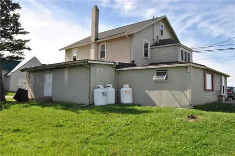 Exterior - 4355 Main St, Hemlock, NY 14466 photo 2 of 4