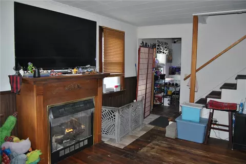 Living - 4355 Main St, Hemlock, NY 14466 photo 2 of 4