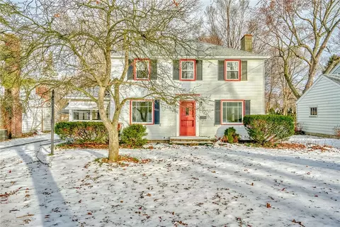 190 Seneca Rd, Irondequoit, NY 14622