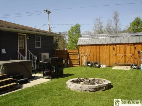 Exterior - 915 Prospect Ave, Olean, NY 14760 photo 6 of 12
