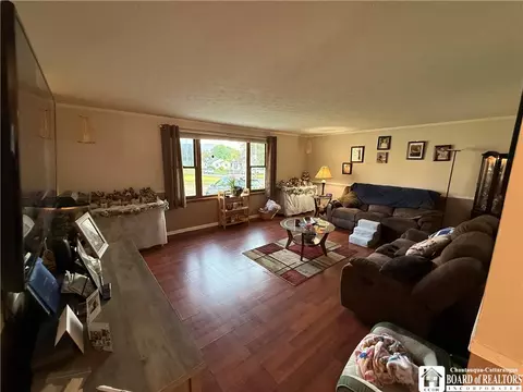 Living - 915 Prospect Ave, Olean, NY 14760 photo 3 of 4