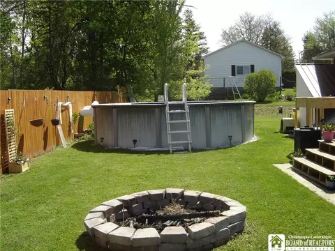 Exterior - 915 Prospect Ave, Olean, NY 14760 photo 9 of 12