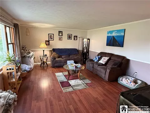 Living - 915 Prospect Ave, Olean, NY 14760 photo 4 of 4