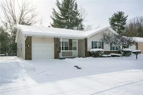147 Vin Gate Dr, Greece, NY 14616