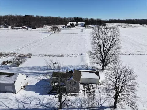 1776 Jenkins Rd, Galen, NY 14433