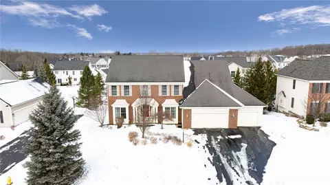 25 Rollins Xing, Pittsford, NY 14534