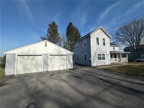 8074 State Route 90, Montezuma, NY 13117