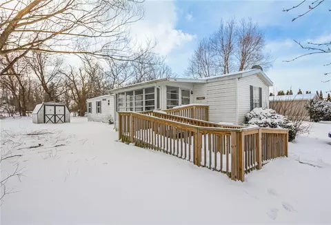 405 Mountain Ash, Canandaigua, NY 14424