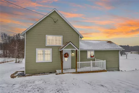 950 Silver Lake Rd, Covington, NY 14525