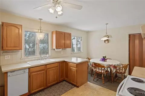 317 Taft Ave, Irondequoit, NY 14609 photo 12