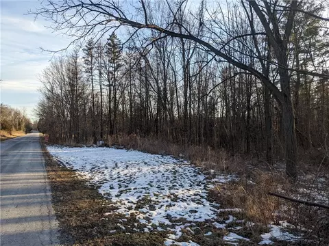 000 Ludlow Rd, Lansing, NY 14882