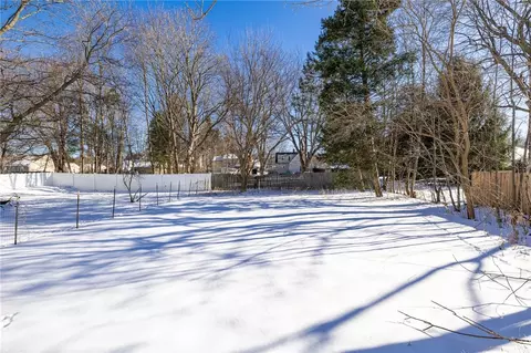 90 Doris Rd, Irondequoit, NY 14622 photo 7