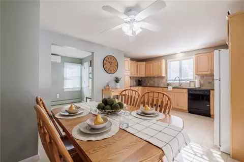 90 Doris Rd, Irondequoit, NY 14622 photo 18