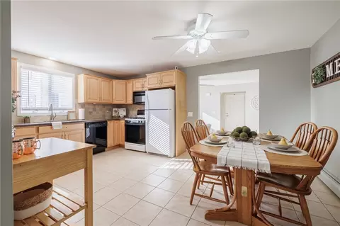 90 Doris Rd, Irondequoit, NY 14622 photo 21