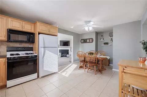 90 Doris Rd, Irondequoit, NY 14622 photo 20