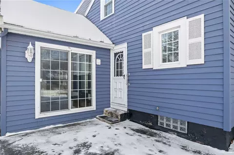 121 Cinnabar Rd, Irondequoit, NY 14617 photo 4