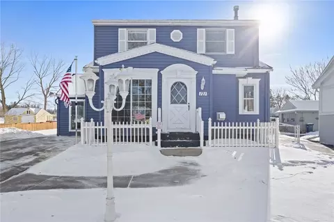 121 Cinnabar Rd, Irondequoit, NY 14617