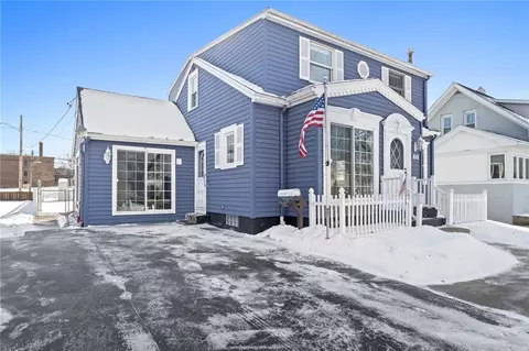 121 Cinnabar Rd, Irondequoit, NY 14617 photo 2