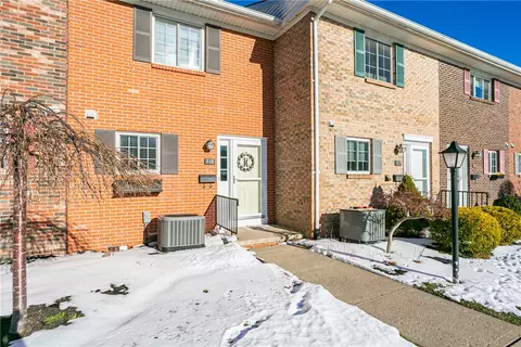 118 Holiday Harbour Dr, Canandaigua, NY 14424