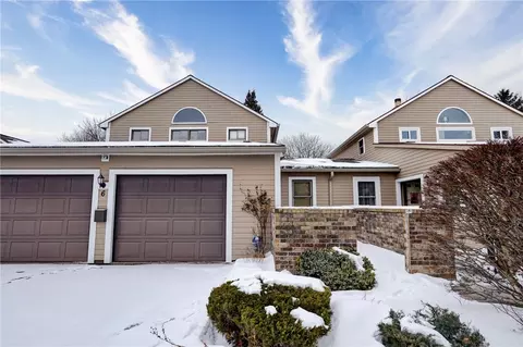 6 Thomasville Dr, Greece, NY 14612