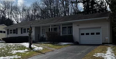 4 Spruce St, Sidney, NY 13838