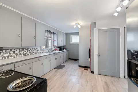 Kitchen - 107 Bartle Ave, Arcadia, NY 14513 photo 3 of 4