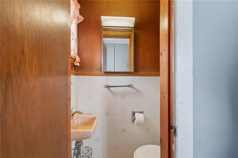 Bath - 107 Bartle Ave, Arcadia, NY 14513 photo 1 of 3