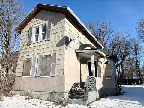 810 North St, Rochester, NY 14605