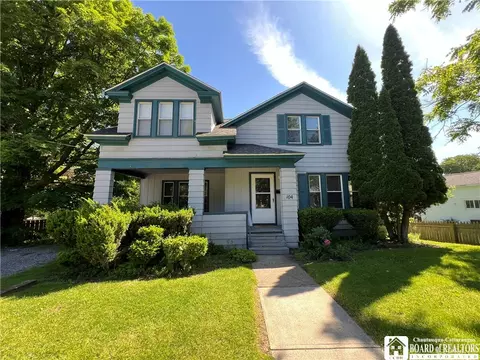 104 Water St, Pomfret, NY 14063