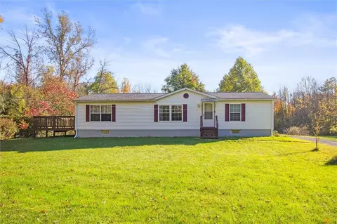 7270 Old Lyons Rd, Lyons, NY 14489