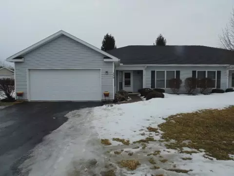339 Walker Dr, Canandaigua, NY 14424